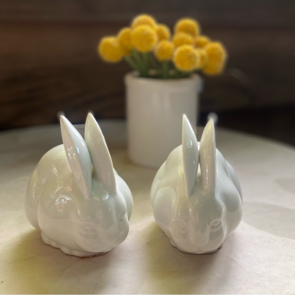 TOYO Japan White Ceramic Bunny Rabbit Figurines Vintage 1970s SET OF 2